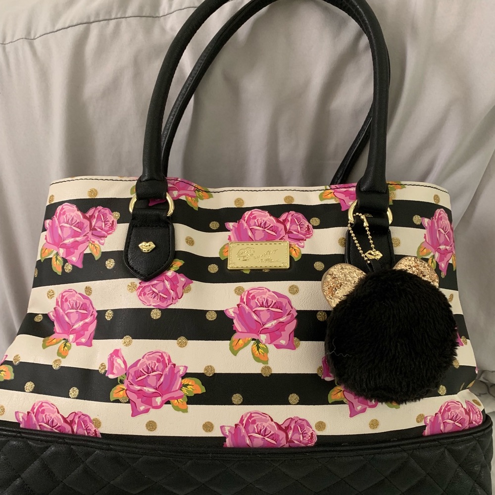 Shoulder bag